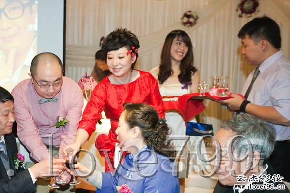 新娘化妆